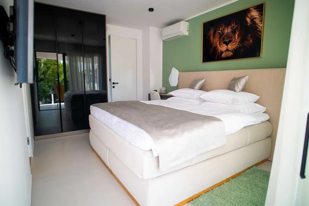 Villa in Vantačići (Krk) with Heated Pool