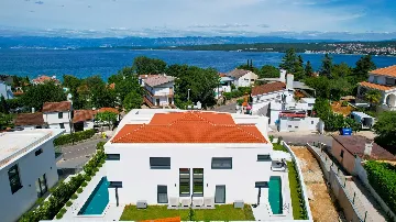 Villa in Vantačići (Krk) with Heated Pool