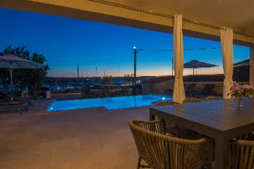 Klimno (Krk) Villa for 8 Guests with Heated Pool