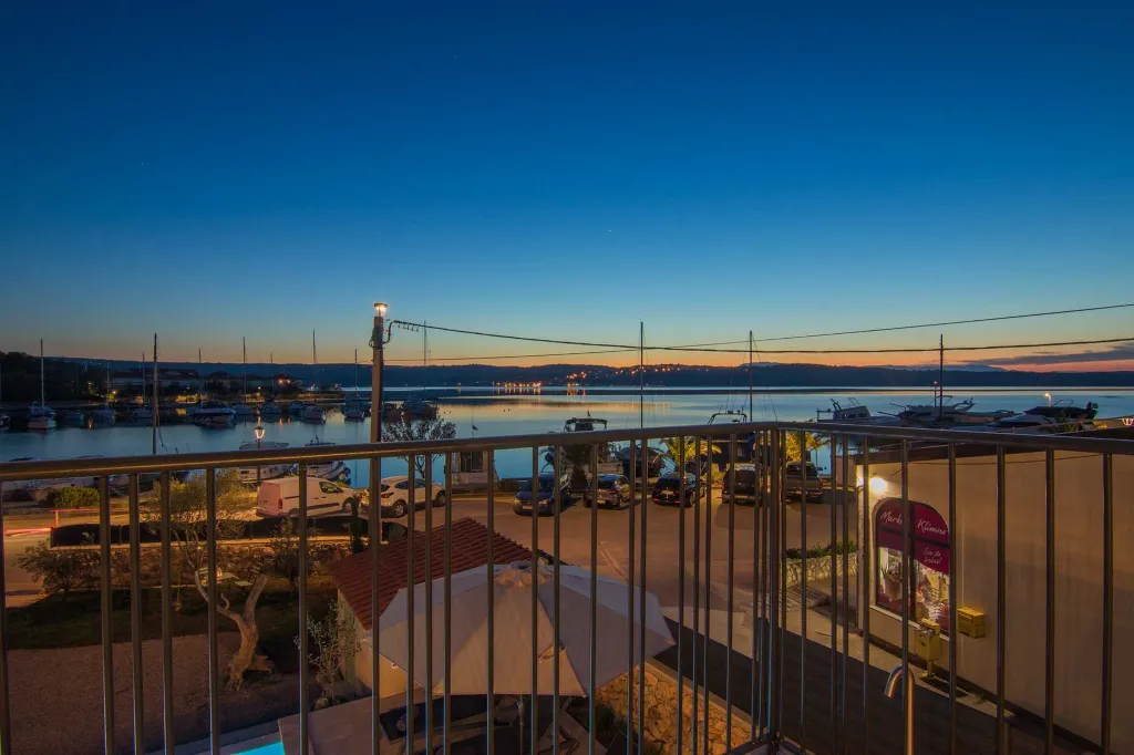 Klimno (Krk) Villa for 8 Guests with Heated Pool