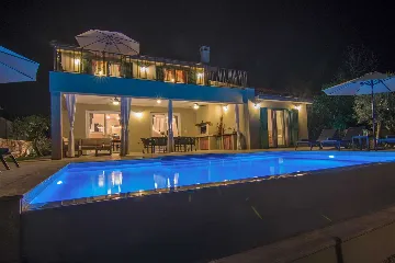 Klimno (Krk) Villa for 8 Guests with Heated Pool