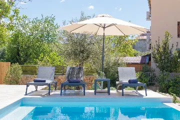 Klimno (Krk) Villa for 8 Guests with Heated Pool