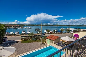 Klimno (Krk) Villa for 8 Guests with Heated Pool