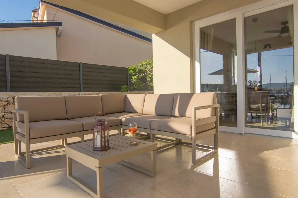 Klimno (Krk) Villa for 8 Guests with Heated Pool