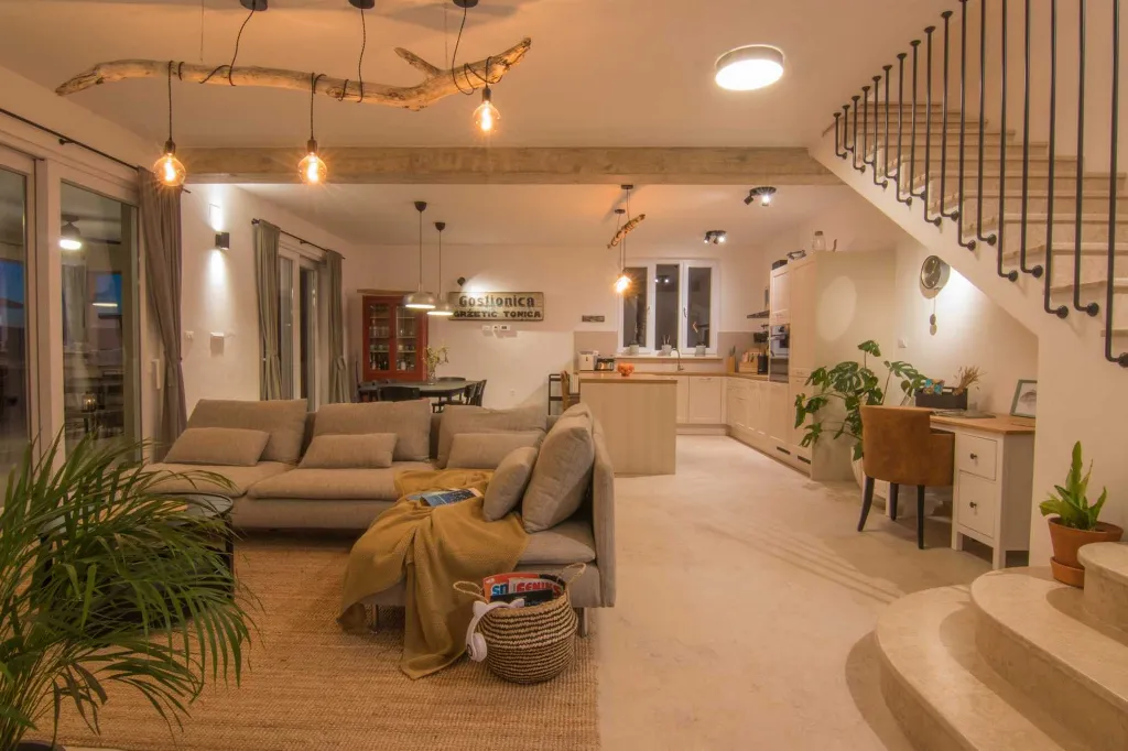 Klimno (Krk) Villa for 8 Guests with Heated Pool