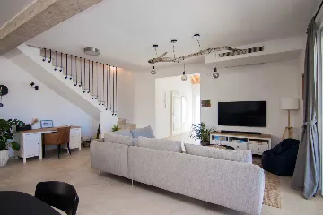 Klimno (Krk) Villa for 8 Guests with Heated Pool