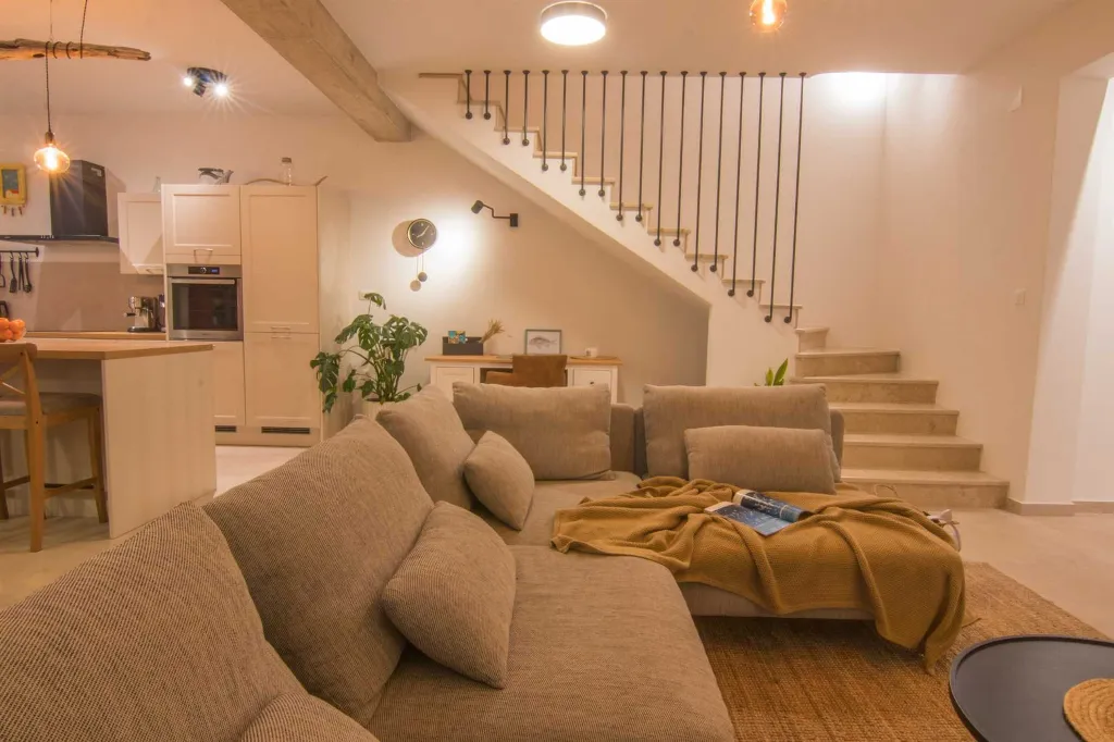 Klimno (Krk) Villa for 8 Guests with Heated Pool