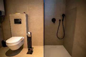 Zidarići (Krk) Apartment for 4 Guests