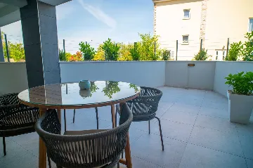 Zidarići (Krk) Apartment for 4 Guests