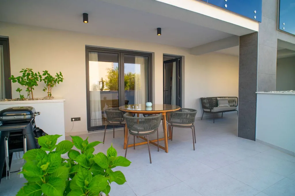 Zidarići (Krk) Apartment for 4 Guests