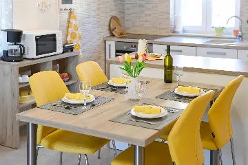 Villa with Private Pool for up to 5 in Gabonjin