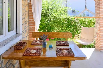 Villa with Private Pool for up to 5 in Gabonjin