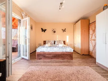 Malinska Villa for 5 Guests with Private Pool