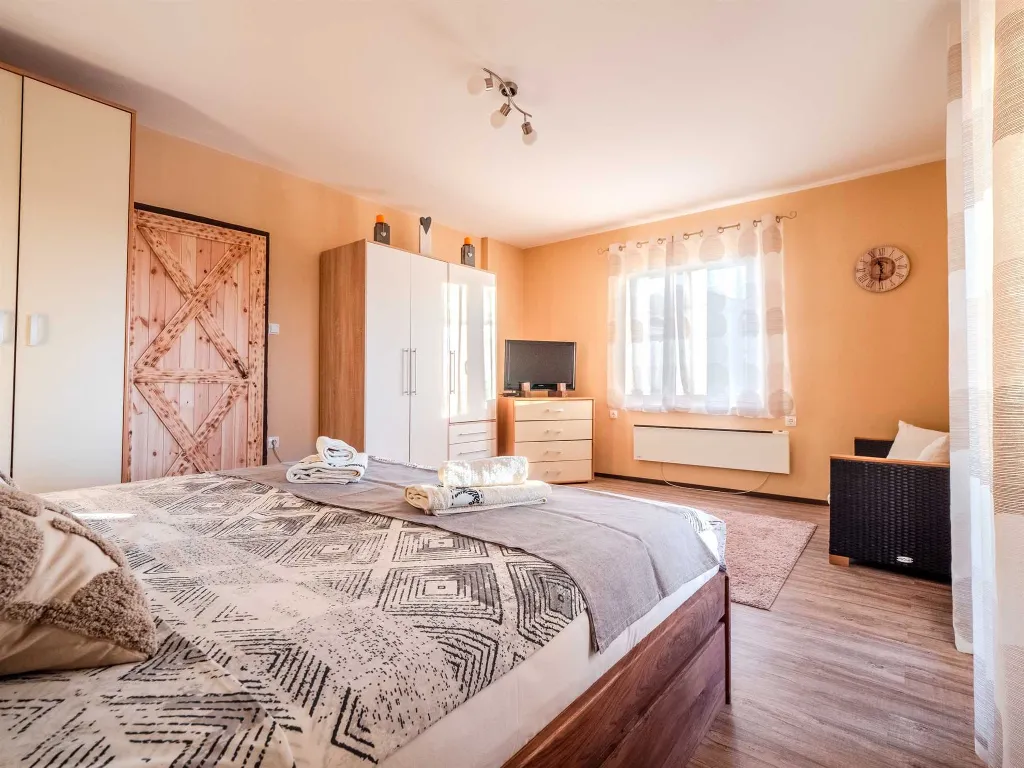 Malinska Villa for 5 Guests with Private Pool