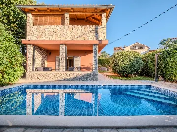 Malinska Villa for 5 Guests with Private Pool