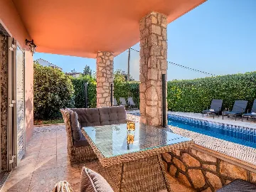 Malinska Villa for 5 Guests with Private Pool