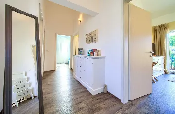 3-Bedroom Villa with Heated Private Pool in Porat