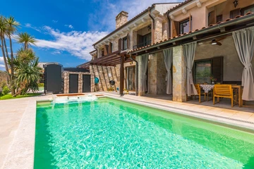 3-Bedroom Villa with Heated Private Pool in Porat