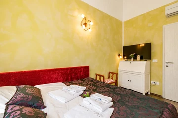 3-Bedroom Villa with Heated Private Pool in Porat