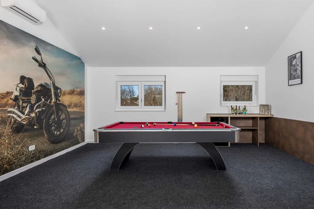 4-Bedroom Villa in Kras (Krk) for Up to 10
