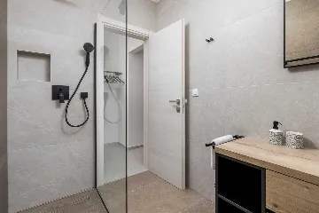 4-Bedroom Villa in Kras (Krk) for Up to 10