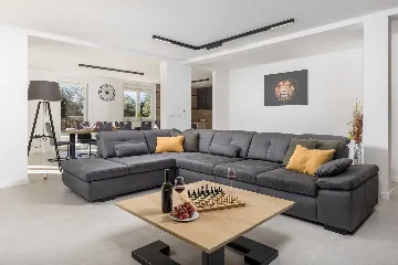 4-Bedroom Villa in Kras (Krk) for Up to 10