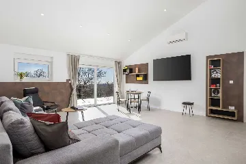 4-Bedroom Villa in Kras (Krk) for Up to 10