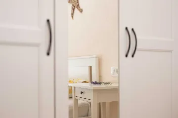 Two-Bedroom Villa with Pool in Rasopasno, Krk