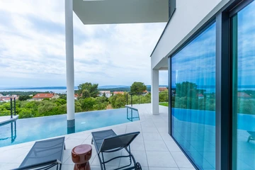 4-Bedroom Villa with Infinity Pool in Punat