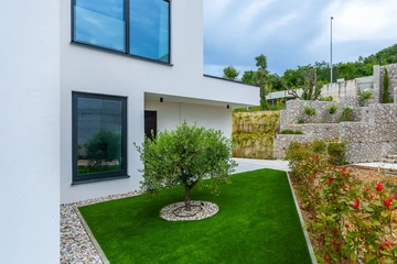 4-Bedroom Villa with Infinity Pool in Punat