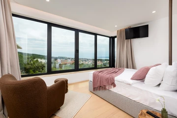 4-Bedroom Villa with Infinity Pool in Punat