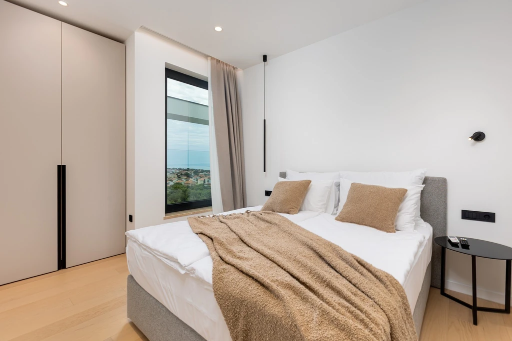 4-Bedroom Villa with Infinity Pool in Punat