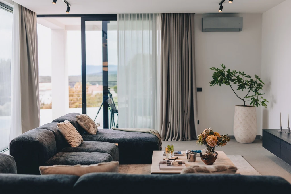 4-Bedroom Villa with Infinity Pool in Punat