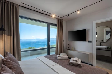 Seaside View Villa for 8 in Kostrena