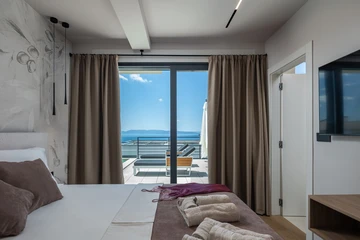 Seaside View Villa for 8 in Kostrena