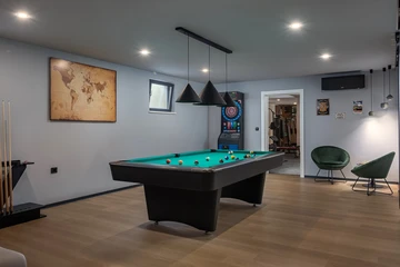 Seaside View Villa for 8 in Kostrena