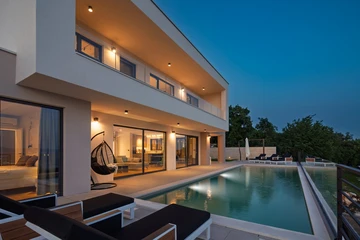 Seaside View Villa for 8 in Kostrena