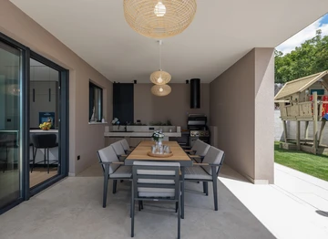 Seaside View Villa for 8 in Kostrena