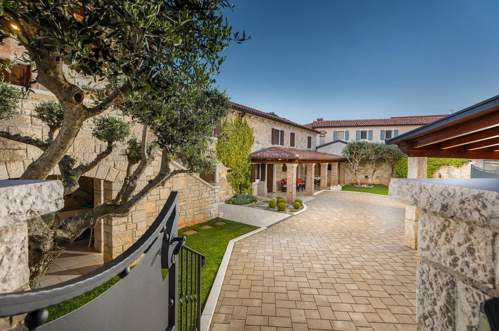 Family-Friendly Villa in Tinjan, Istria