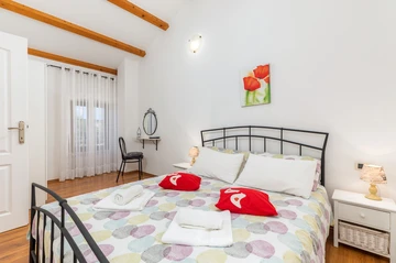 Family-Friendly Villa in Tinjan, Istria