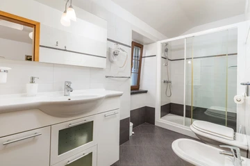 Family-Friendly Villa in Tinjan, Istria