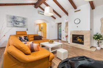 Family-Friendly Villa in Tinjan, Istria