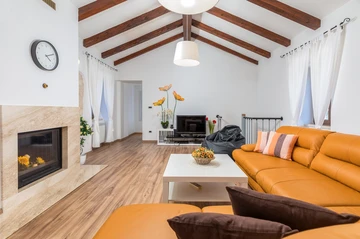 Family-Friendly Villa in Tinjan, Istria