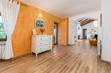 Family-Friendly Villa in Tinjan, Istria
