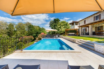 Family-Friendly Villa in Tinjan, Istria