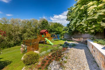 Family-Friendly Villa in Tinjan, Istria