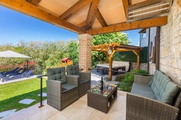 Family-Friendly Villa in Tinjan, Istria