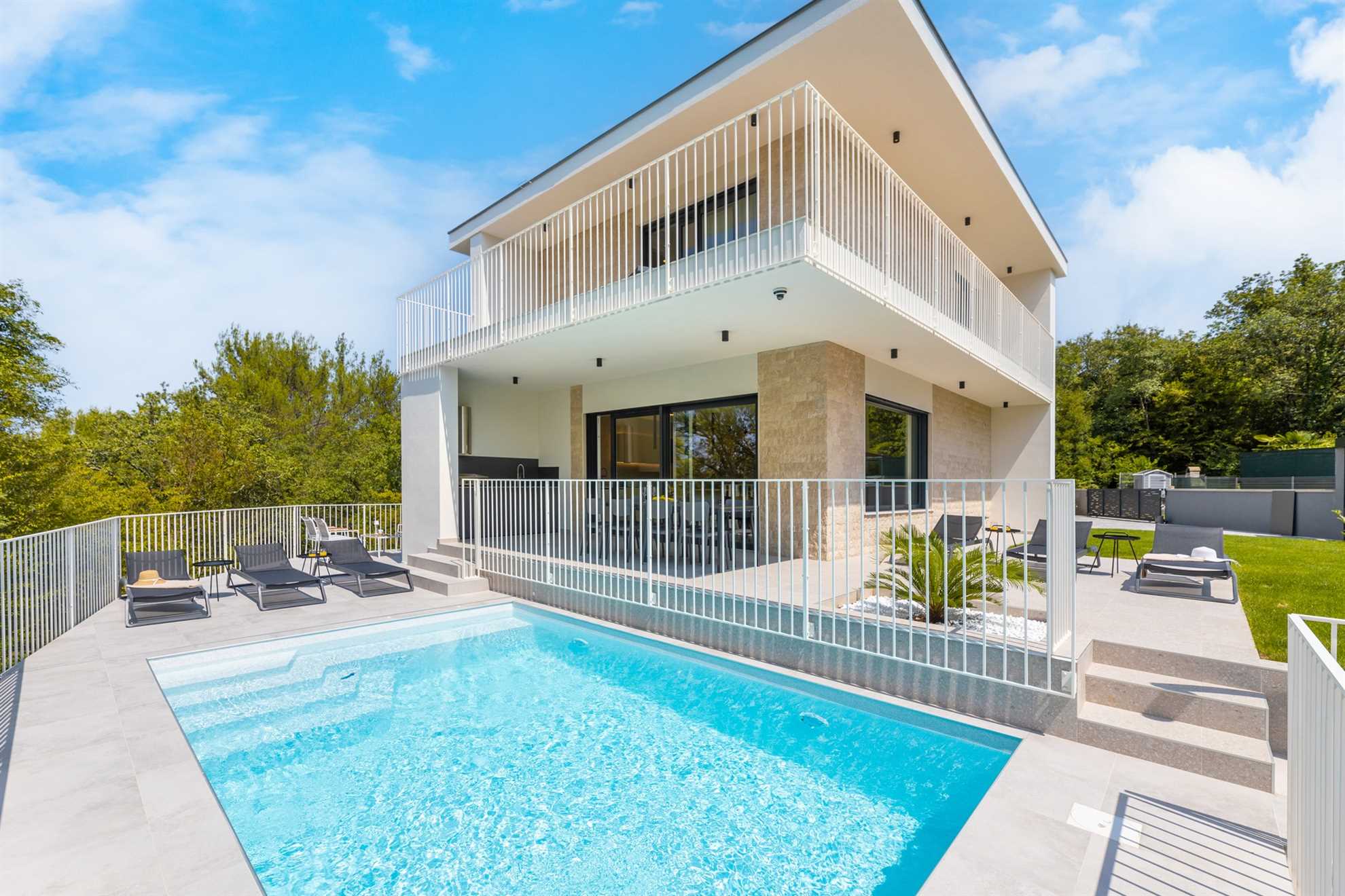 Villa Kiara – Ekskluzivni odmor s privatnim bazenom, saunom i teretanom