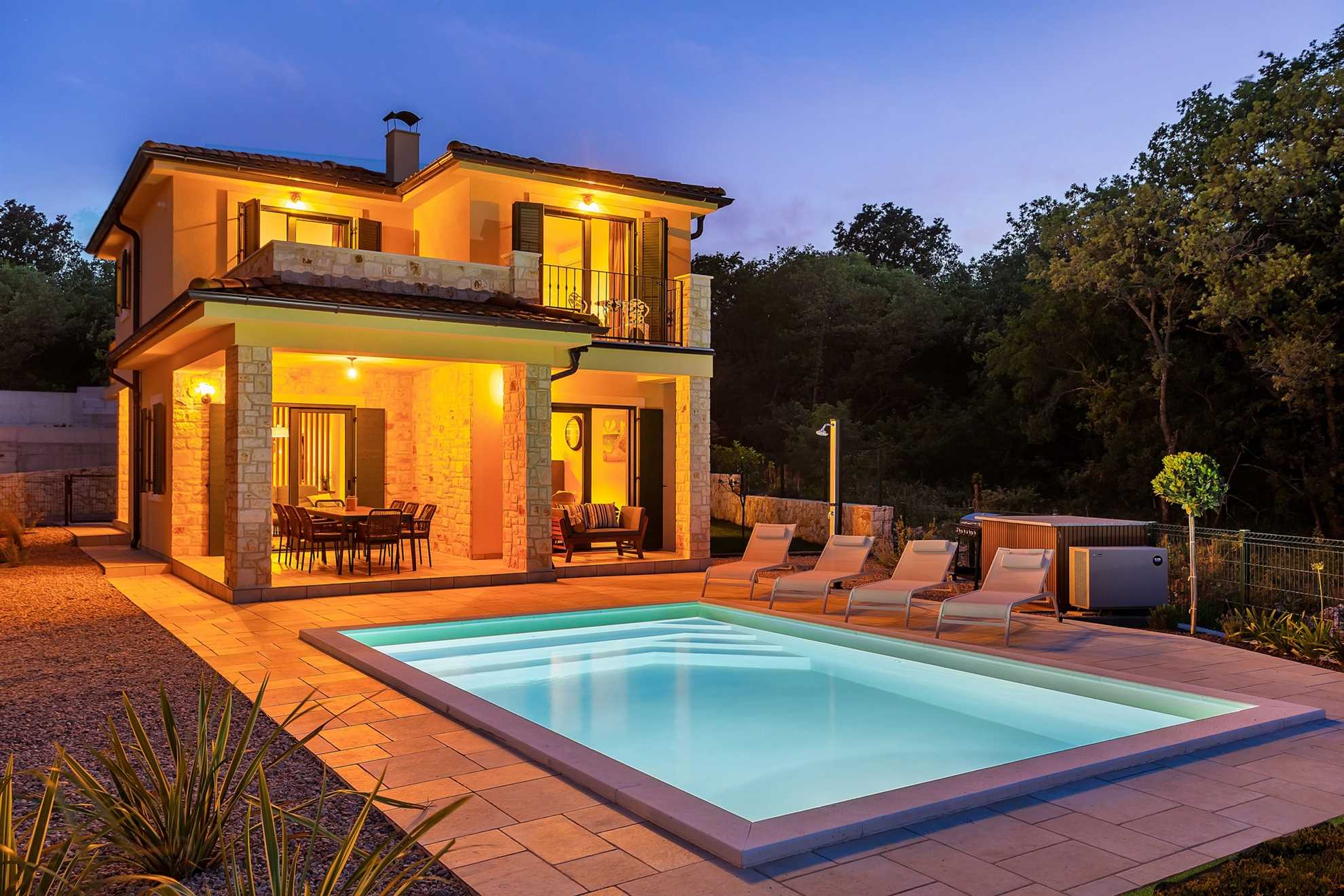Villa Pinaza C – Romantic Seaside Retreat with Heated Pool and Sauna in Vrbnik