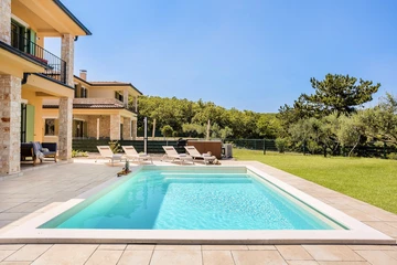 Seaside Family Villa in Vrbnik, Krk